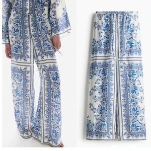 NWT • H&M • Blue & White Baroque Print Wide-Leg Pants